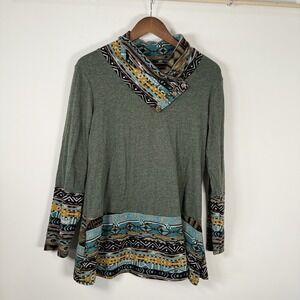 Miusey Women's Long Sleeve Aztec V-Neck‎ Green Shirt Size Medium